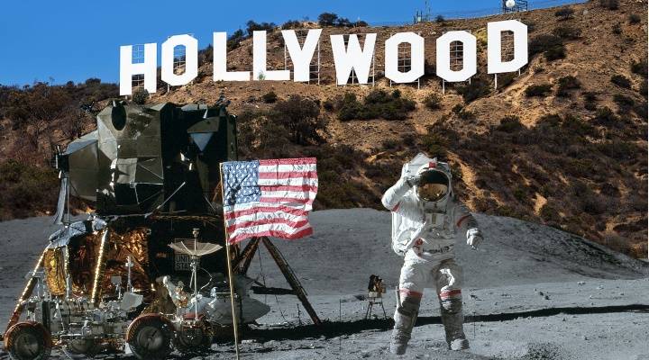 Die Mondlandung und Hollywood: Hat Hollywood-Regisseur Stanley Kubrick die Landung der NASA auf dem Mond für die USA gefälscht? (Bild: NASA / gemeinfrei / Montage: Fischinger-Online)