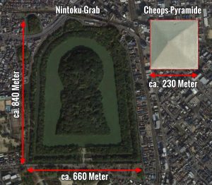 "Schlüsselloch-Grab" von Kaiser Nintoku im Vergleich zur Cheops-Pyramide (Bild: Google Earth / Bearbeitung: Fischinger-Online)
