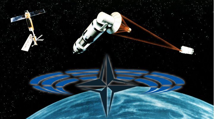 “Wir müssen auch im Weltraum wachsam sein!”: NATO will sich für einen Krieg im Weltraum rüsten (Bilder: WikiCommons/gemeinfrei)