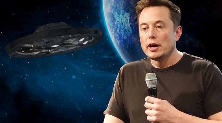 Elon Musk rudert zurück: Erst bauten Aliens die Pyramiden - jetzt gibt es keine Außerirdischen (Bilder: gemeinfrei & WikiCommons/St. Jurvetson/CC BY2.0 / Montage: Fischinger-Online)