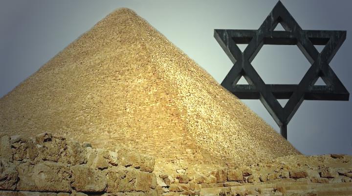 Sollen wirklich die Juden die Cheops-Pyramide gebaut haben? Doch wer kommt warum auf diese Idee? (Bilder: gemeinfrei / Montage: Fischinger-Online)