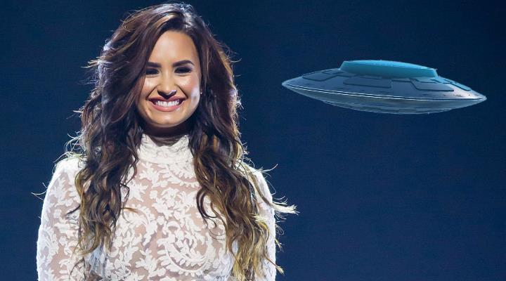 Popstar Demi Lovato suchte nicht nur mit UFOlogen Kontakt zu Außerirdischen: Jetzt startete sie eine Doku-Serie zum Thema (Bilder: gemeinfrei & WikiCommons/R. Arvesen/CC BVY 2.0)