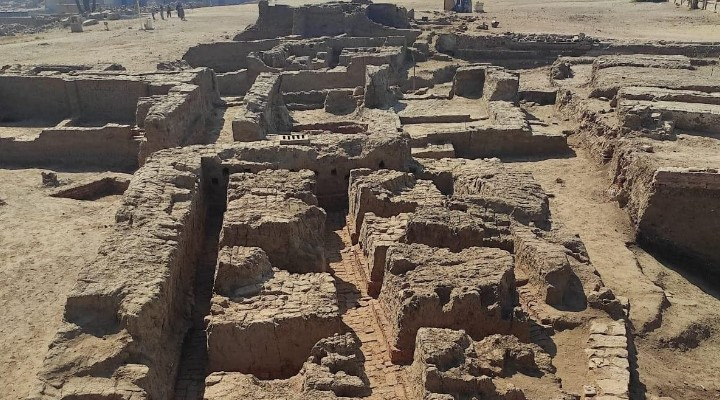 Archäologen finden in Ägypten eine 1800 Jahre alte "vollständige römische Stadt" unweit von Luxor (Bild: Egyptian Ministry of Tourism and Antiques)