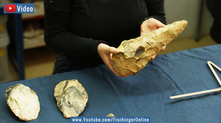 Video: Ratlose und beeindruckte Archäologen: 300.000 Jahre alter Riesen-Faustkeil in England entdeckt! (Bild: L. Ingrey)