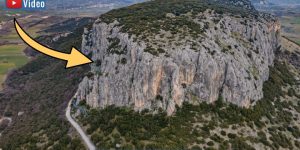 23.000 Jahre alt: Älteste von Menschenhand geschaffene Struktur - tatsächlich? (Bild: meteorapyligeopark.gr / Bearbeitung: Fischinger)