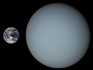 Größenvergleich zwischen der Erde (li.) und dem Uranus (Bild: gemeinfrei) Größenvergleich zwischen der Erde (li.) und dem Uranus (Bild: gemeinfrei)